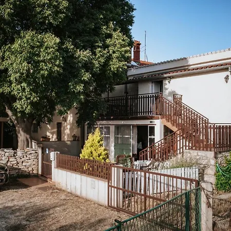 Vedrana 2142 Appartamento